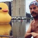VIDEO: Rob Tries To Bathe with #MamaDuck